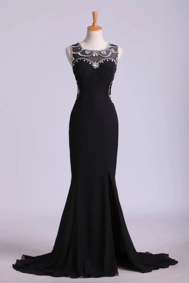 New Arrival Prom Dresses Scoop Neckline Sheath Chiffon