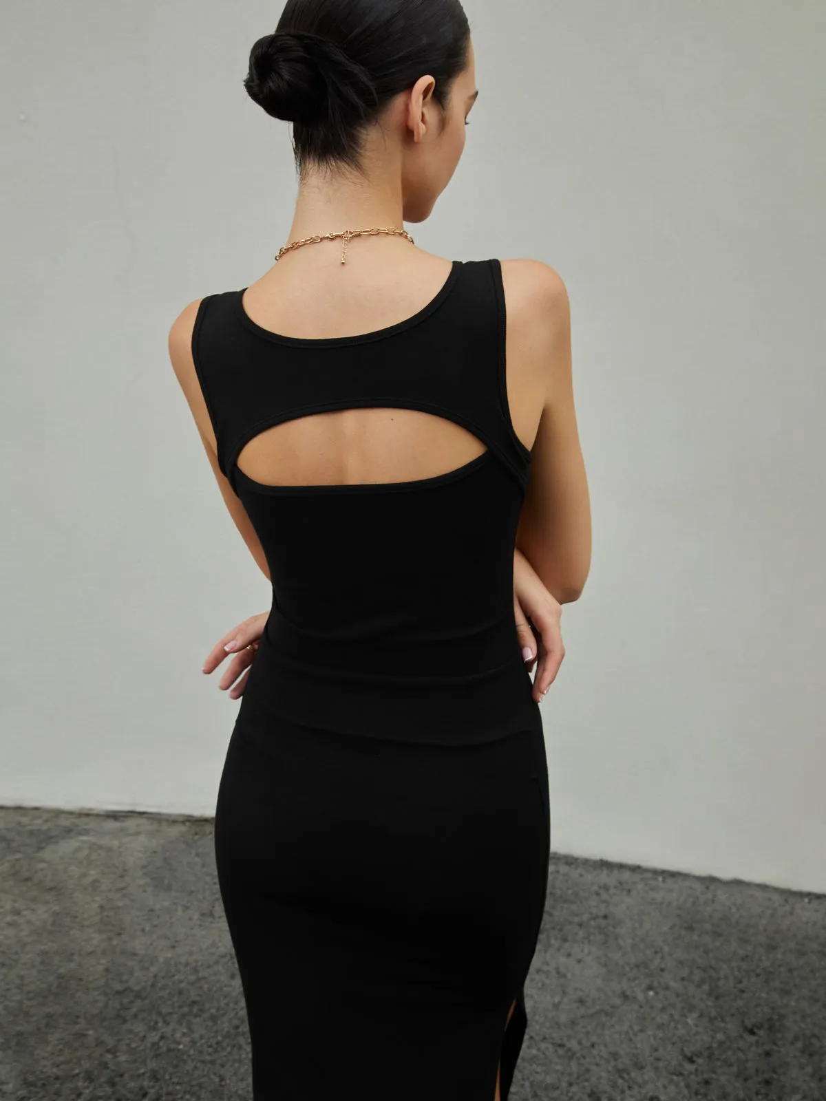 Solid Cutout Graceful Split Midi Dress